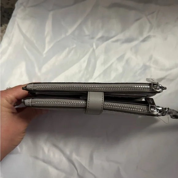 Michael Kors Gray and Cream Tote Bag with Gold Accents - Picture 10 of 13